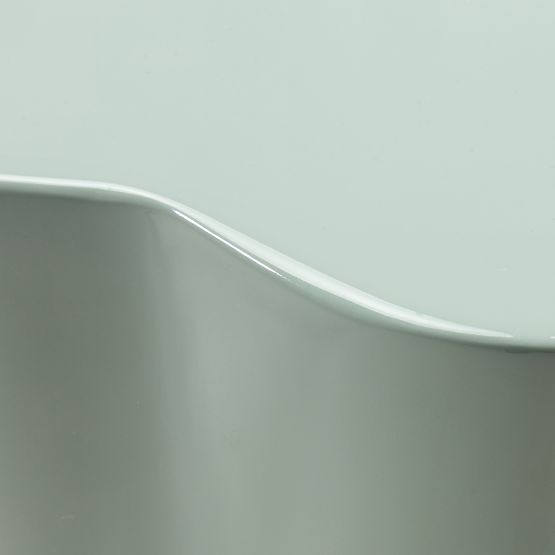 Boční stolek Bow 49 cm, šalvějový, lesklý, oblé tvary