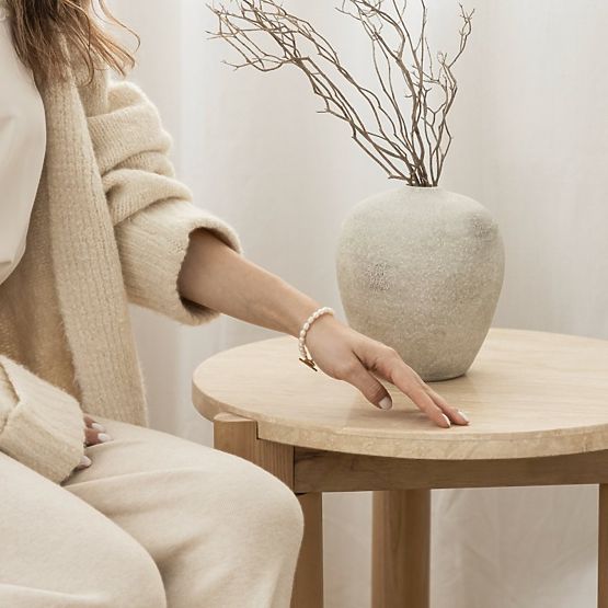 Boční stolek Medley 50 cm, kulatý, travertin/jasan