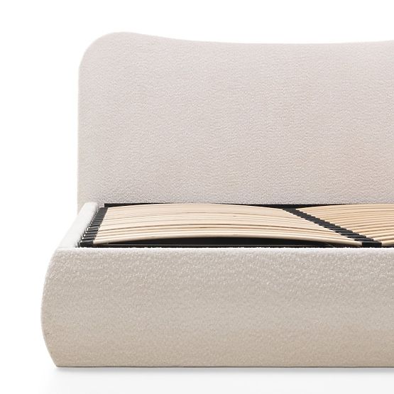 Čalouněná postel Derry 140x200 cm, s roštem a úložným prostorem, zaoblená, béžová