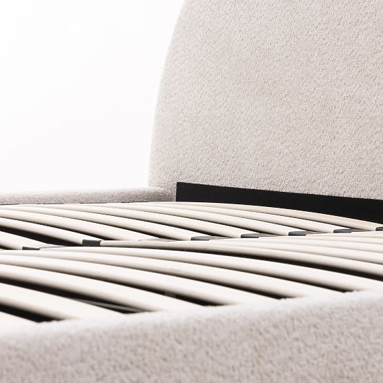 Čalouněná postel Orbi 140x200 cm, s roštem a úložným prostorem, zaoblená, béžová