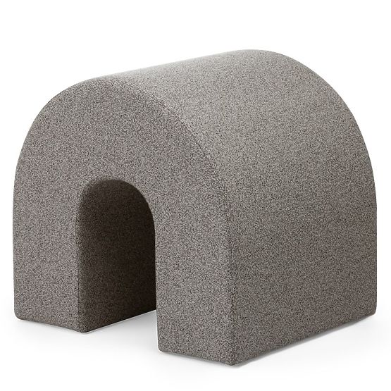 Čalouněný puf Arc, zaoblený, světle hnědý