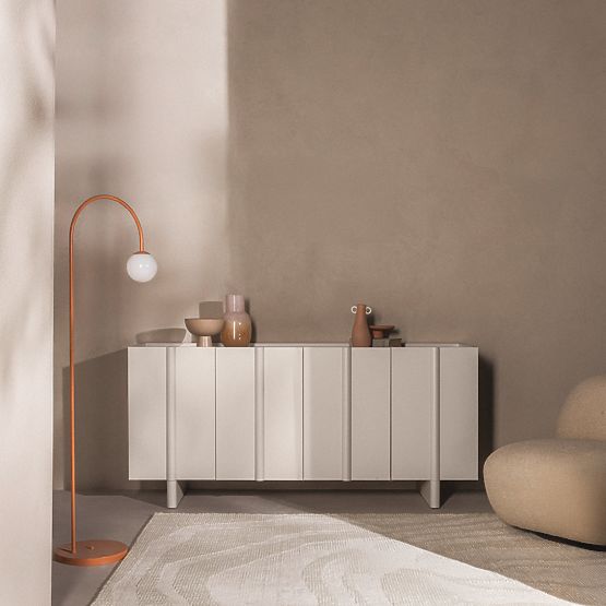 Čtyřdveřová komoda Moss kašmírová, zaoblená