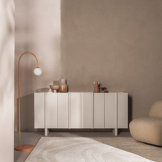 Čtyřdveřová komoda Moss kašmírová, zaoblená