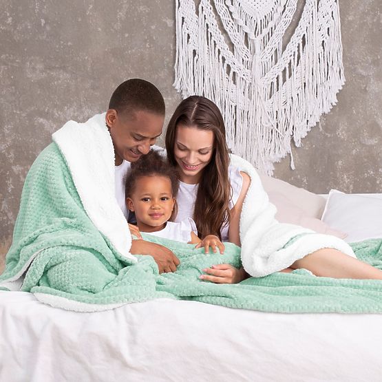 Deka SHLEEPY barva mátová žakárově vytlačená klasický styl 130x180