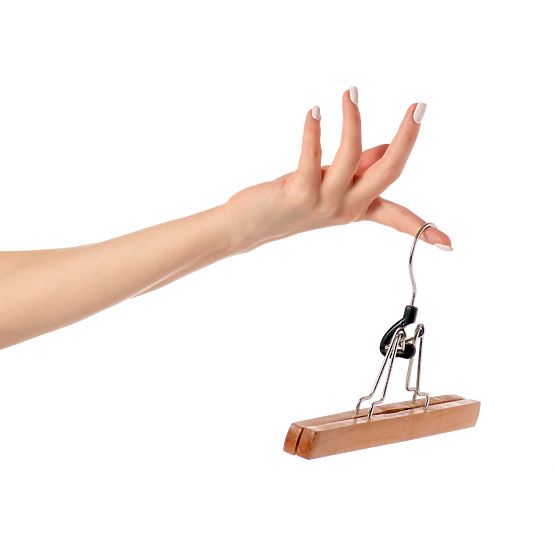 Dřevěný věšák na kalhoty