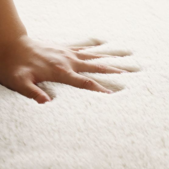 Hedvábný koberec Rabbit - Bílá Ecru