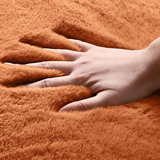 Hedvábný koberec Rabbit - Cihlový