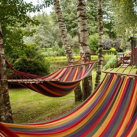 Jednomístná houpací síť s příčkou 40cm 400257 Červená