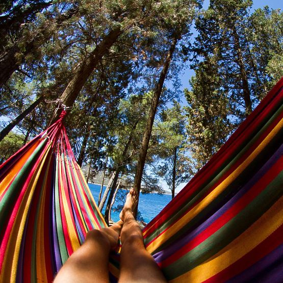 Jednomístná houpací síť s příčkou 40cm 400257 Červená