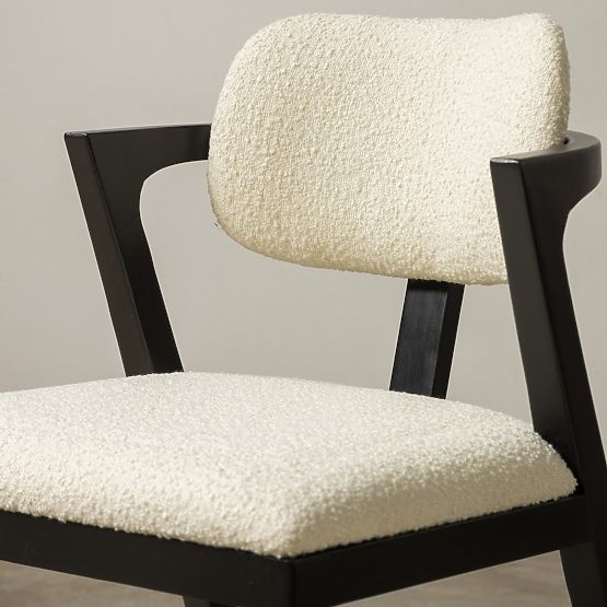 Jídelní židle Apulia, krémová/černá, mahagonové dřevo, boucle