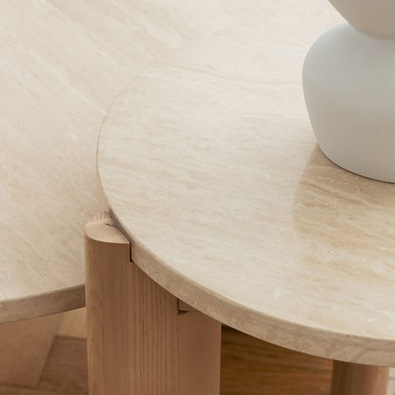 Konferenční stolek Medley 90 cm, kulatý, travertin/jasan