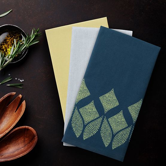 Kuchyňská utěrka LETTY žlutá s potiskem moderní motiv klasický styl 50x70 ameliahome