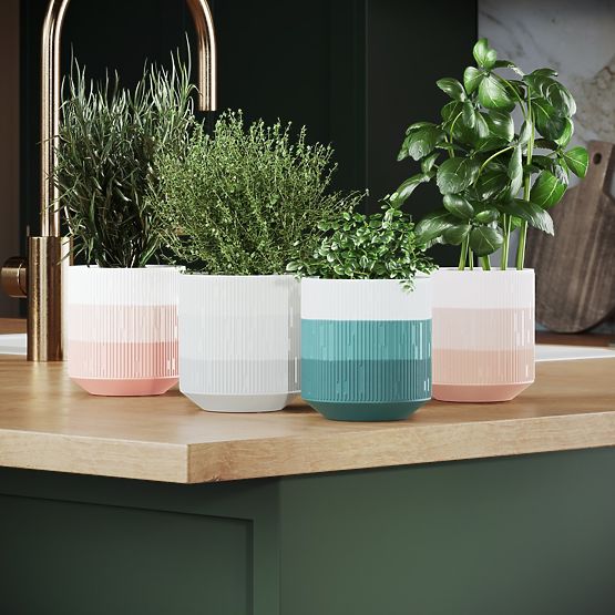 Květináč FINO korálová barva moderní styl pro interiér ameliahome