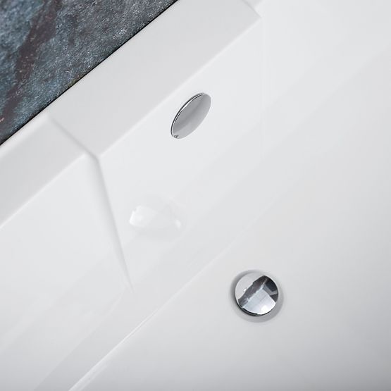 Nástěnná vana Rea Korfu 170