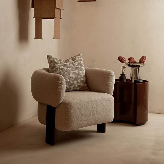 Noční stolek se zásuvkami Vena, bordový/hnědý, zaoblený, lesklý