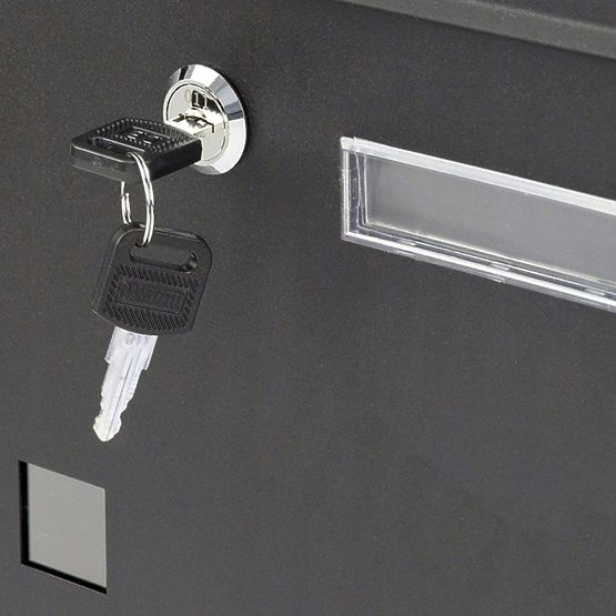 Ocelová poštovní schránka