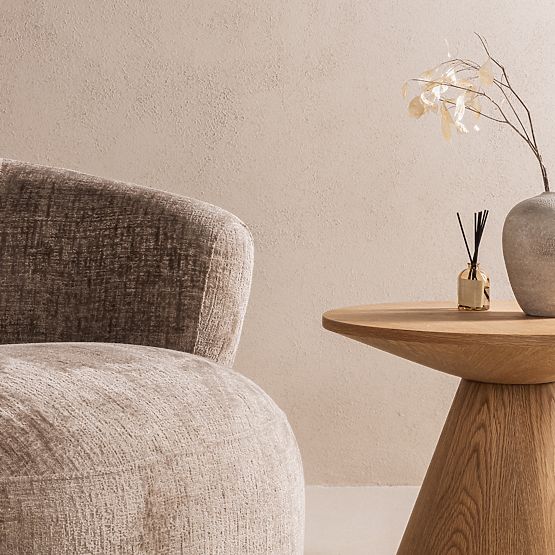 Otočná židle Ambi béžová, oblé tvary