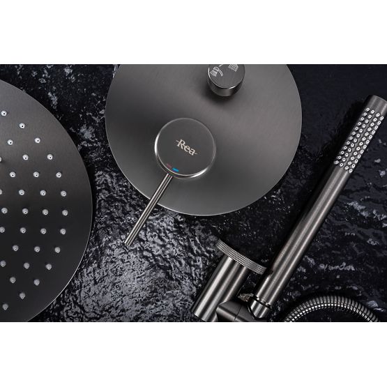 Podomítková sprchová sada Rea Lungo Grip Titan + BOX