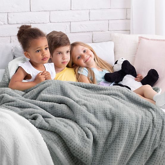 Přehoz SHLEEPY šedá barva s žakárovým vzorem klasický styl 220x240