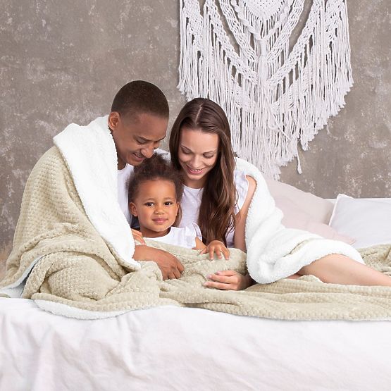 Přikrývka SHLEEPY barva béžová s žakárovým vzorem klasický styl 220x240