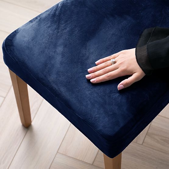 RESTILO potah na pohovku SENTO barva indigo hladký klasický styl