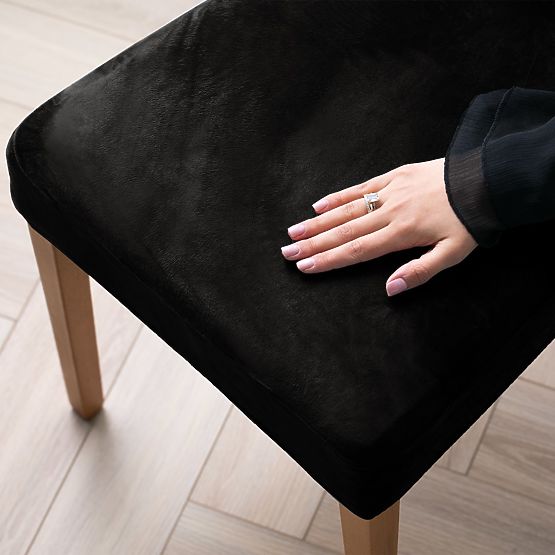 RESTILO potah na pohovku SENTO černá hladká klasický styl