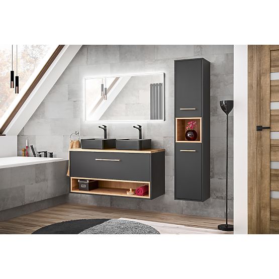 Vysoká skříňka 2 dveře