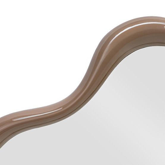 Závěsné zrcadlo Izzi, nepravidelné, světle hnědé/mocha, lesklé