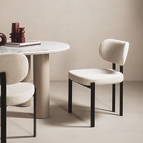 Čalouněná židle Flare, světle béžová/černé nohy