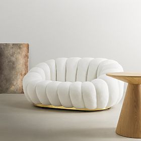 Dvoumístná pohovka Firenze bílá, boucle, oblé tvary