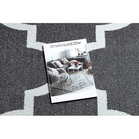 Koberec SKETCH - F730 vzor Marocký jetel, Mříž šedá /bílá, F.H.Kabis