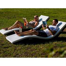 Sada lehátek se stolkem SUCCESSO z šedého technoratanu