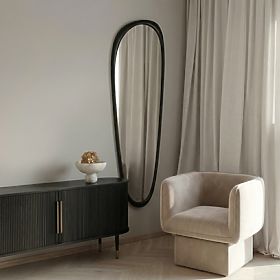 Závěsné zrcadlo v dřevěném rámu Sogno 60x165 cm, nepravidelný tvar, černé