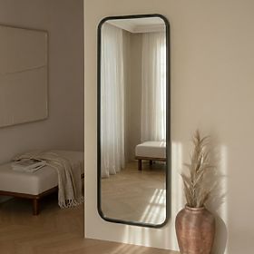 Závěsné zrcadlo v dřevěném rámu Spira 60x160 cm, obdélníkové, zaoblené, černé